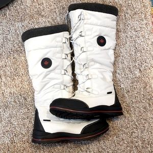 Storm, by cougar snow boots. Like new.